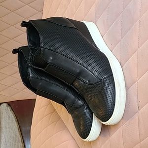 Womens wedge shoes